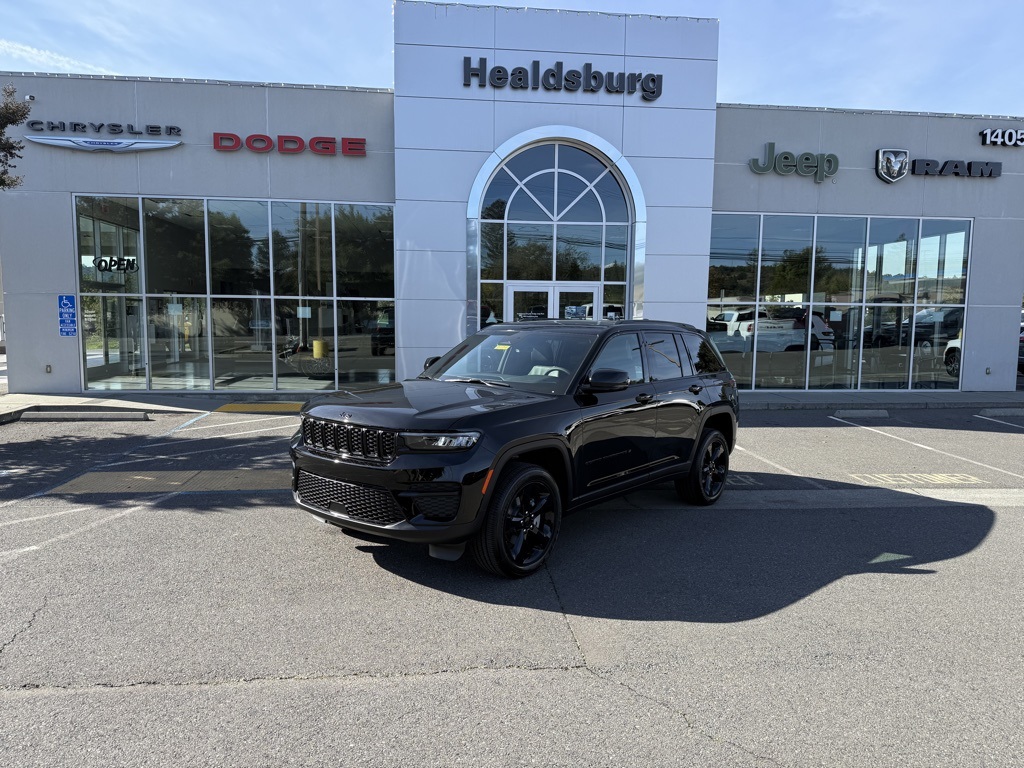 2025 Jeep Grand Cherokee Altitude's photo