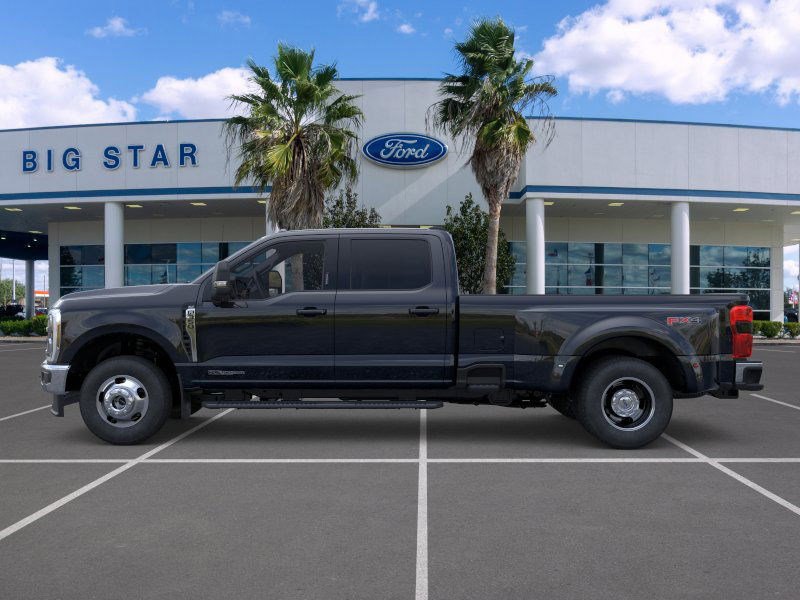 2026 Ford F-350 photo 3