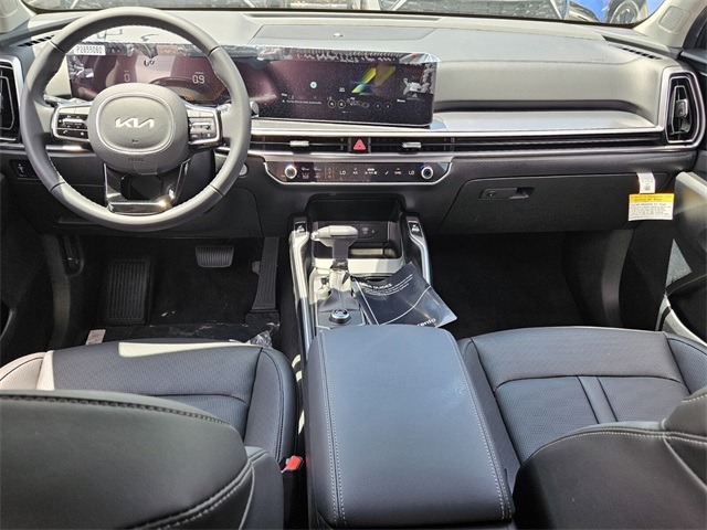 2025 Kia Sorento S photo 4