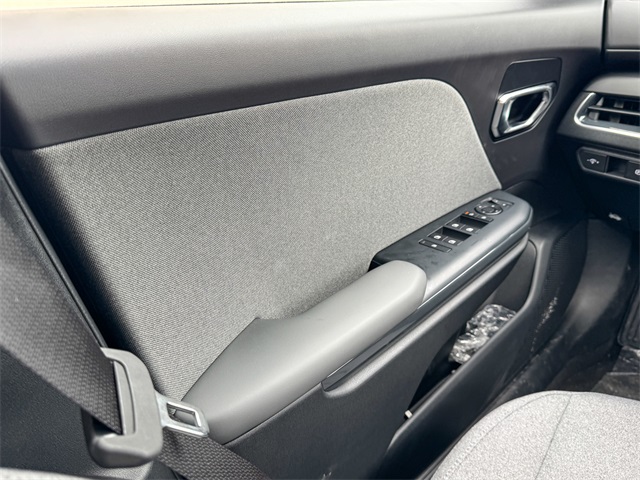 2025 Kia K4 EX photo 32
