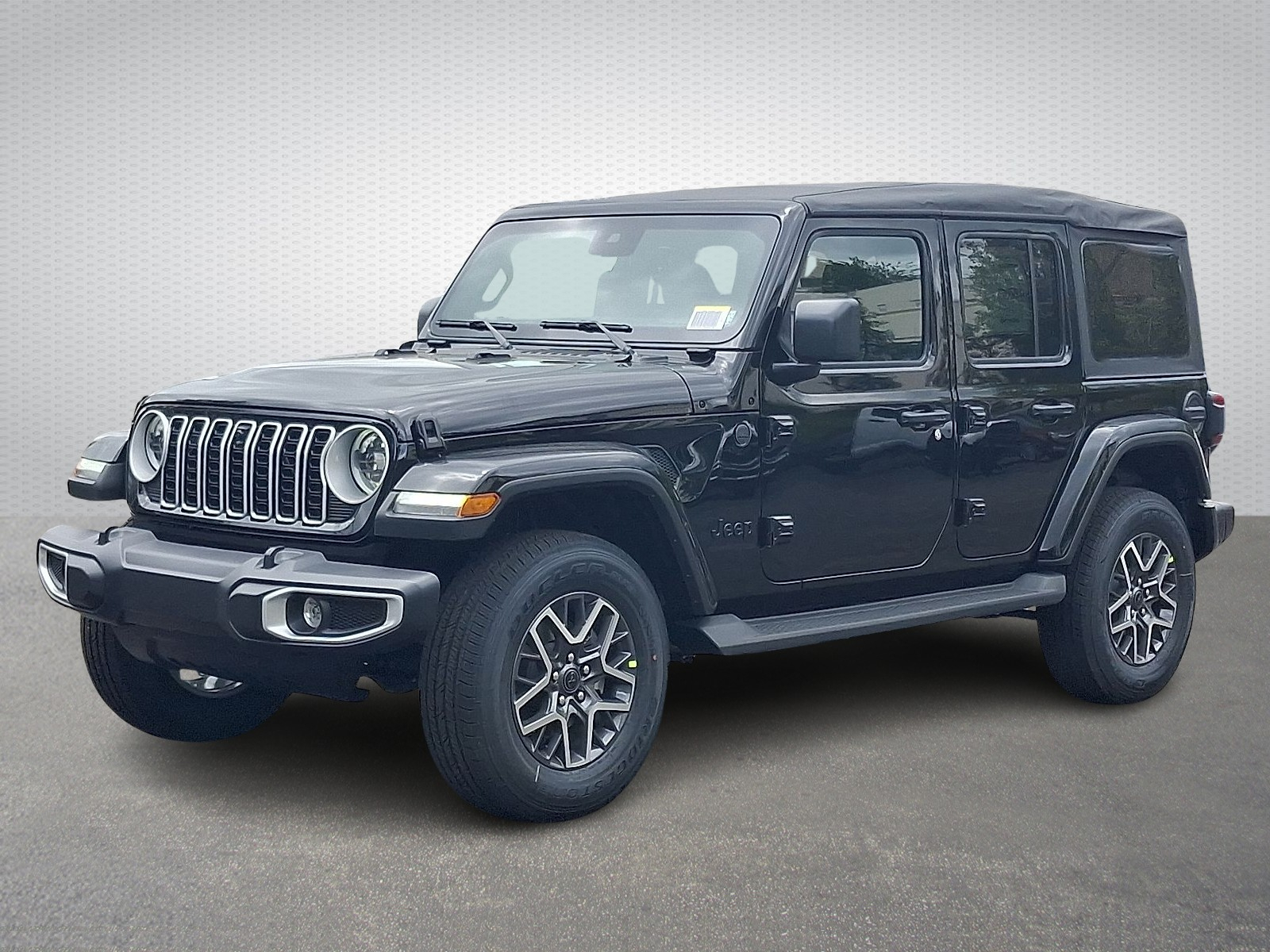 2025 Jeep Wrangler Sahara photo 3
