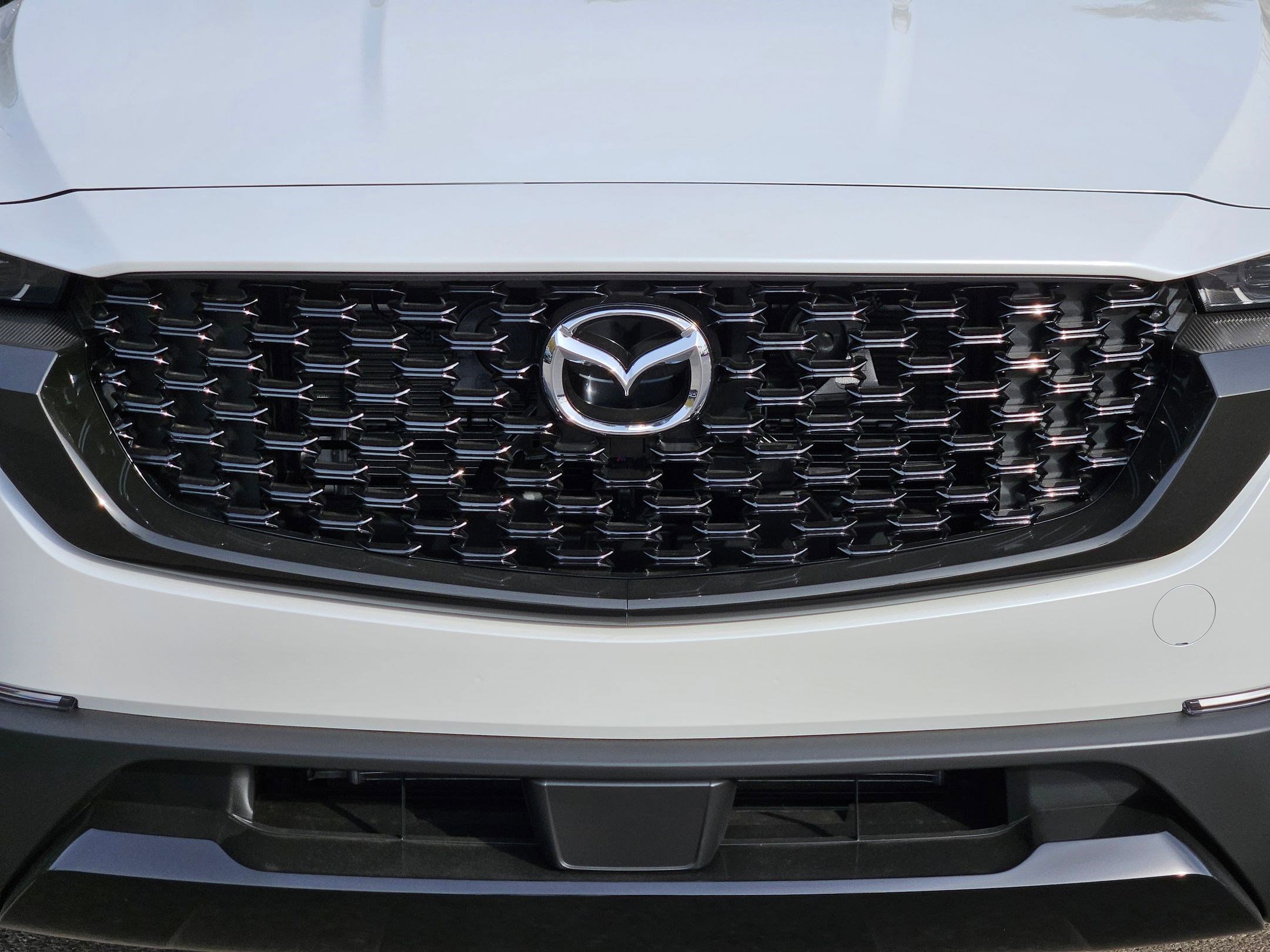 2025 Mazda CX-50 Premium photo 9