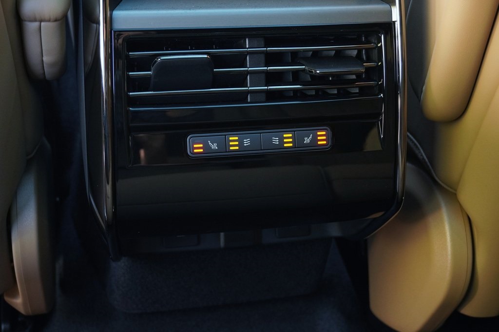 2025 LAND ROVER RANGE ROVER SPORT - Image 28