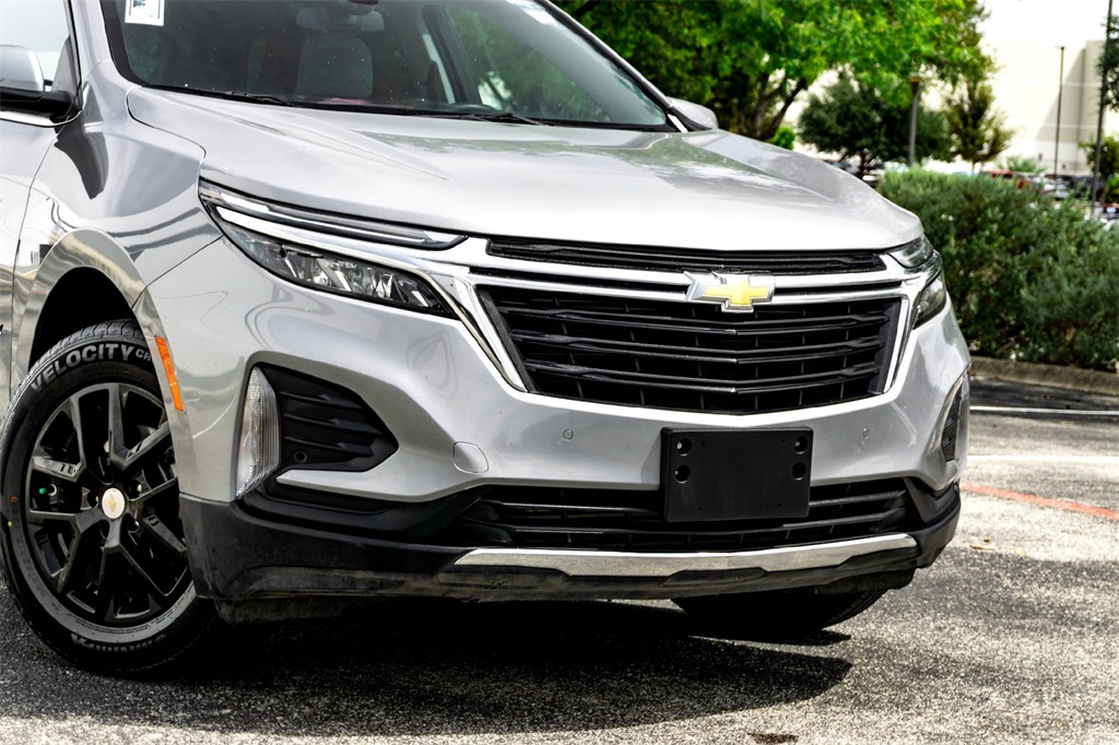 2024 Chevrolet Equinox LT photo 3