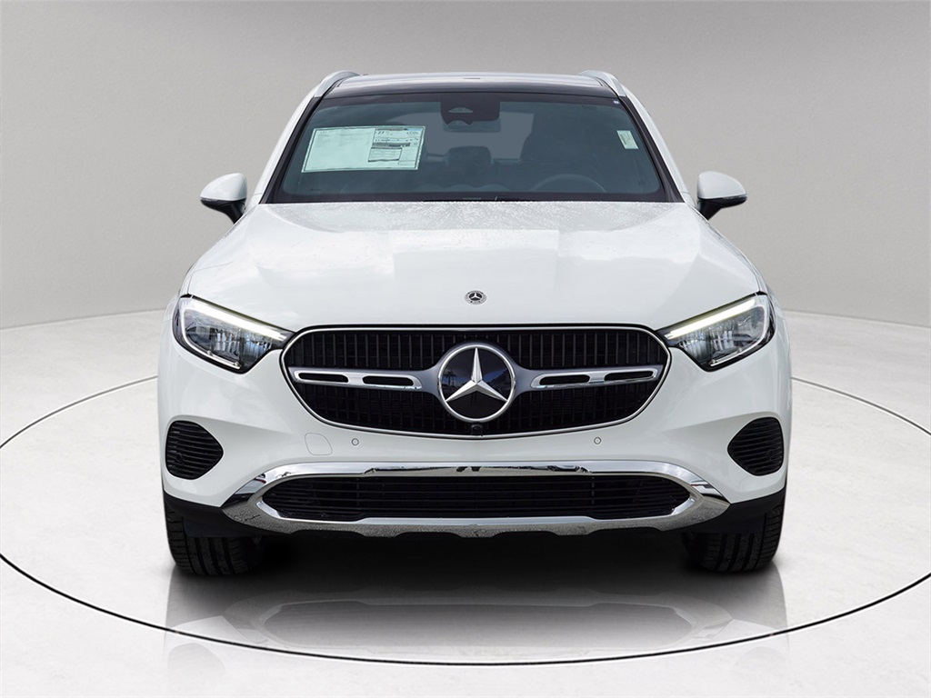 2026 Mercedes Benz GLC 300 photo 2