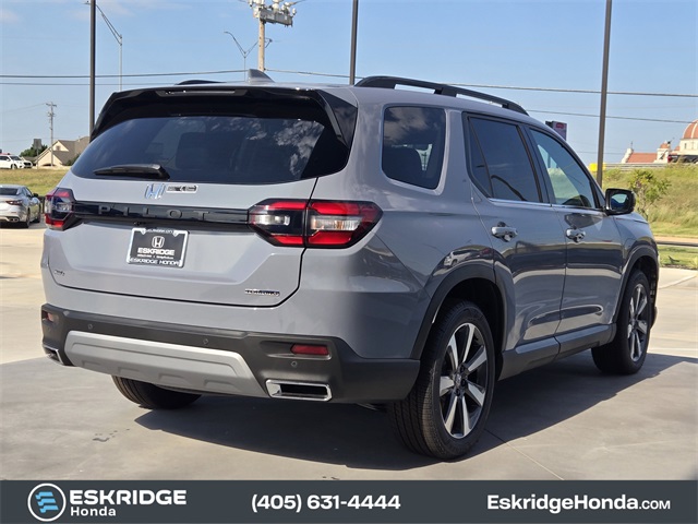 2025 Honda Pilot Touring photo 3