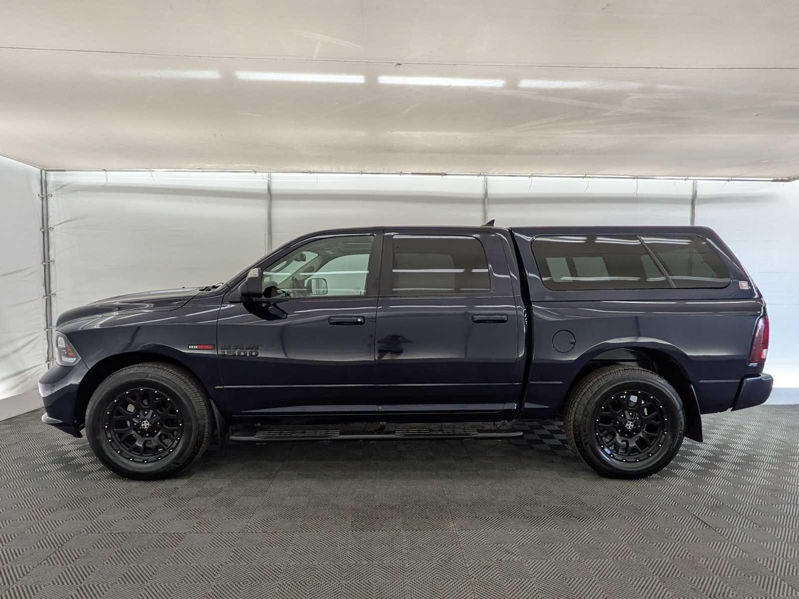 2018 Ram 1500 Sport photo 2