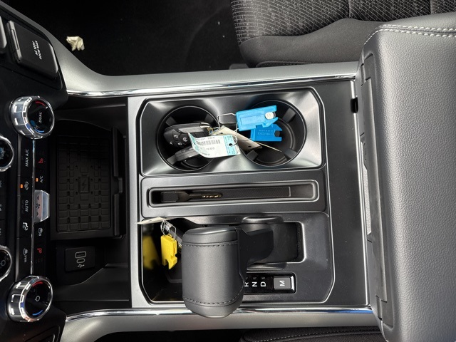 2025 Ford F-150 XLT photo 32