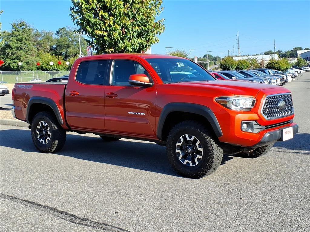 2018 Toyota Tacoma TRD 4x4 photo 2