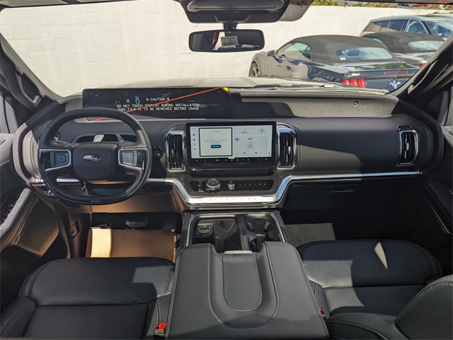 2025 Ford Expedition Platinum MAX photo 8