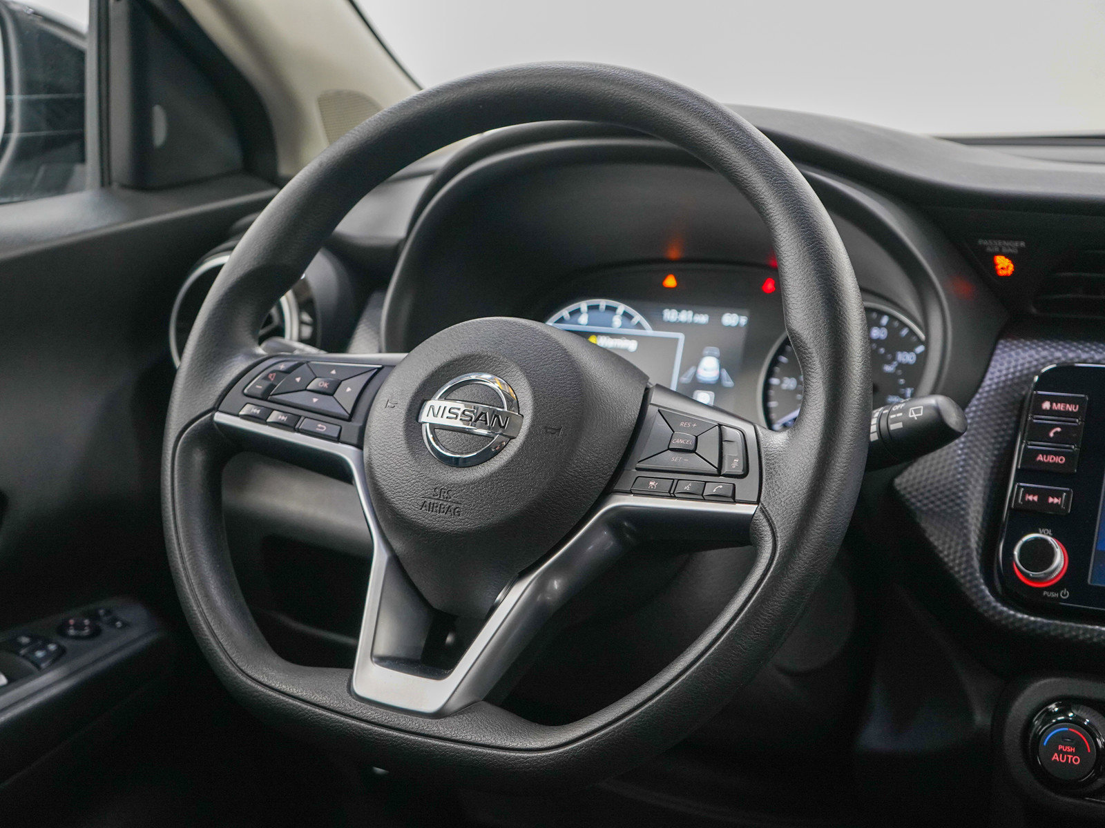 2021 Nissan Kicks SV photo 13