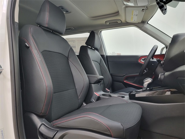 2025 Kia Soul GT-Line photo 12