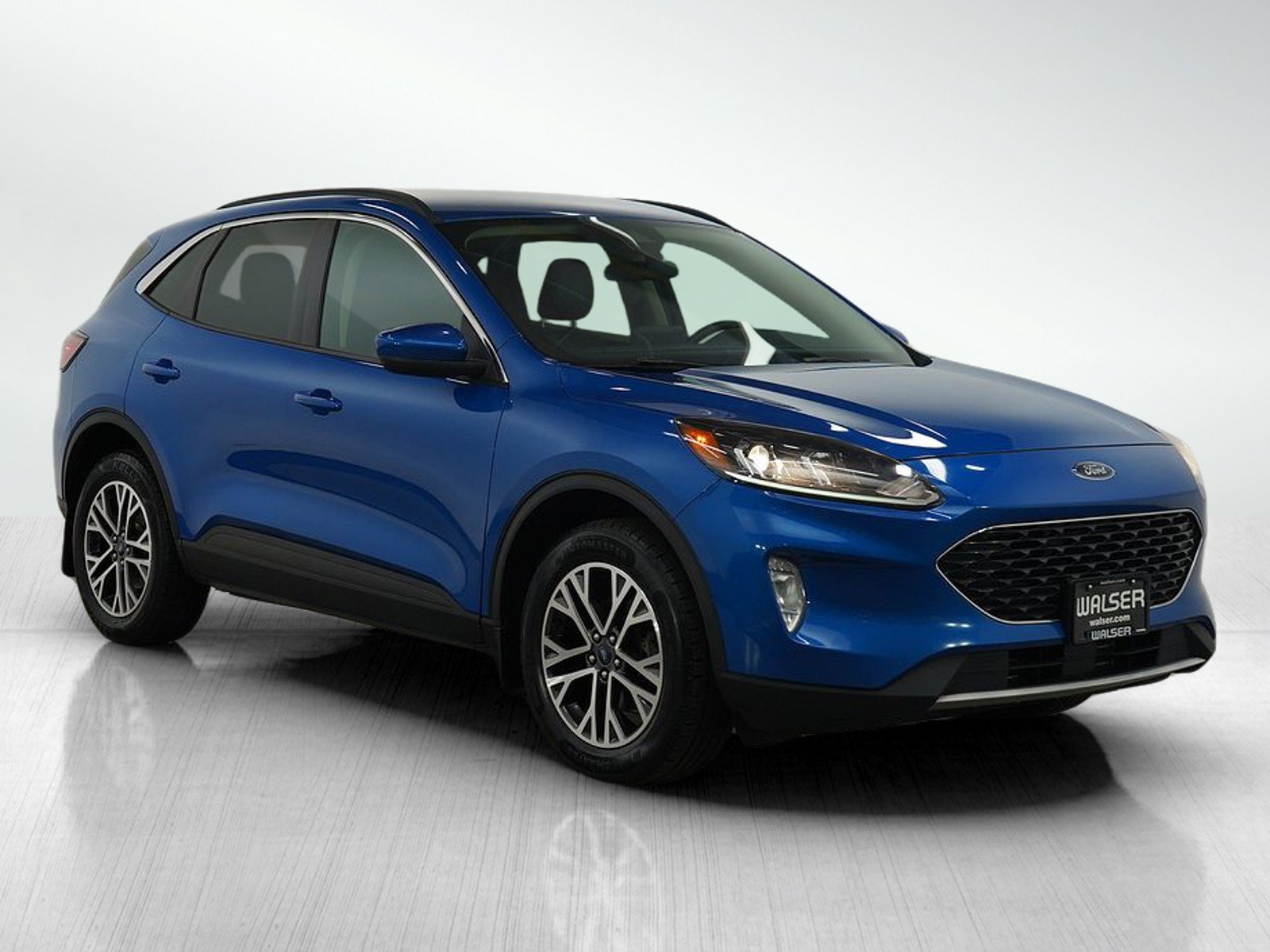 2020 Ford Escape SEL photo 4