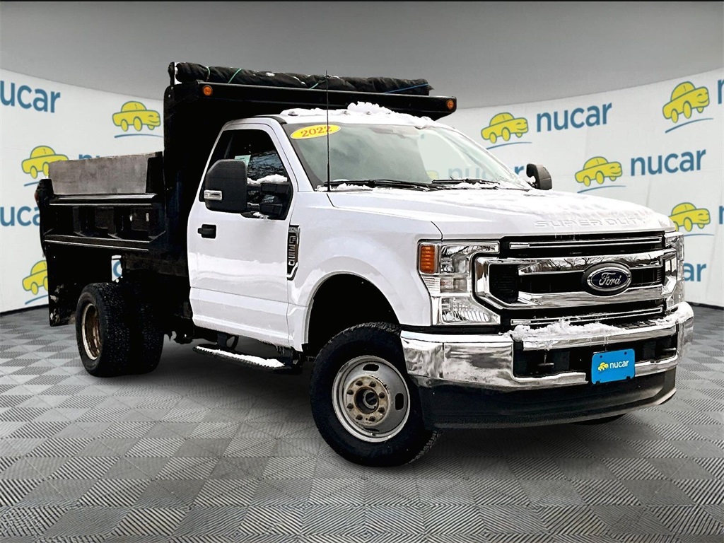 2022 Ford F-350 Super Duty Chassis Cab XL's photo