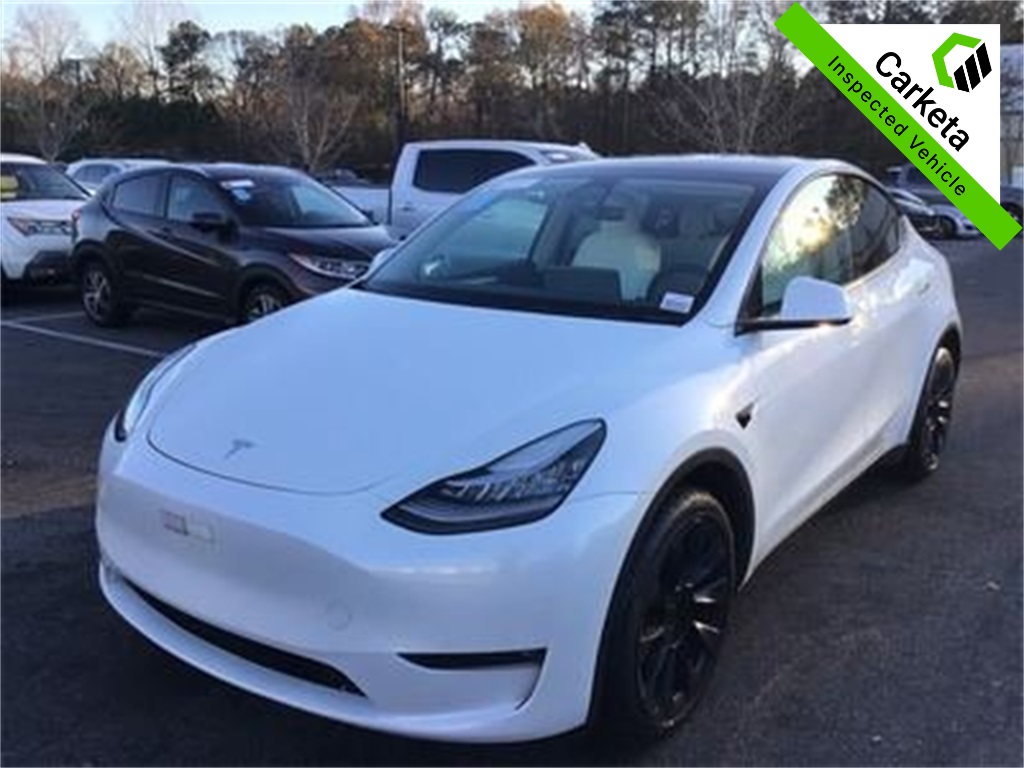 2023 Tesla Model Y Long Range's photo