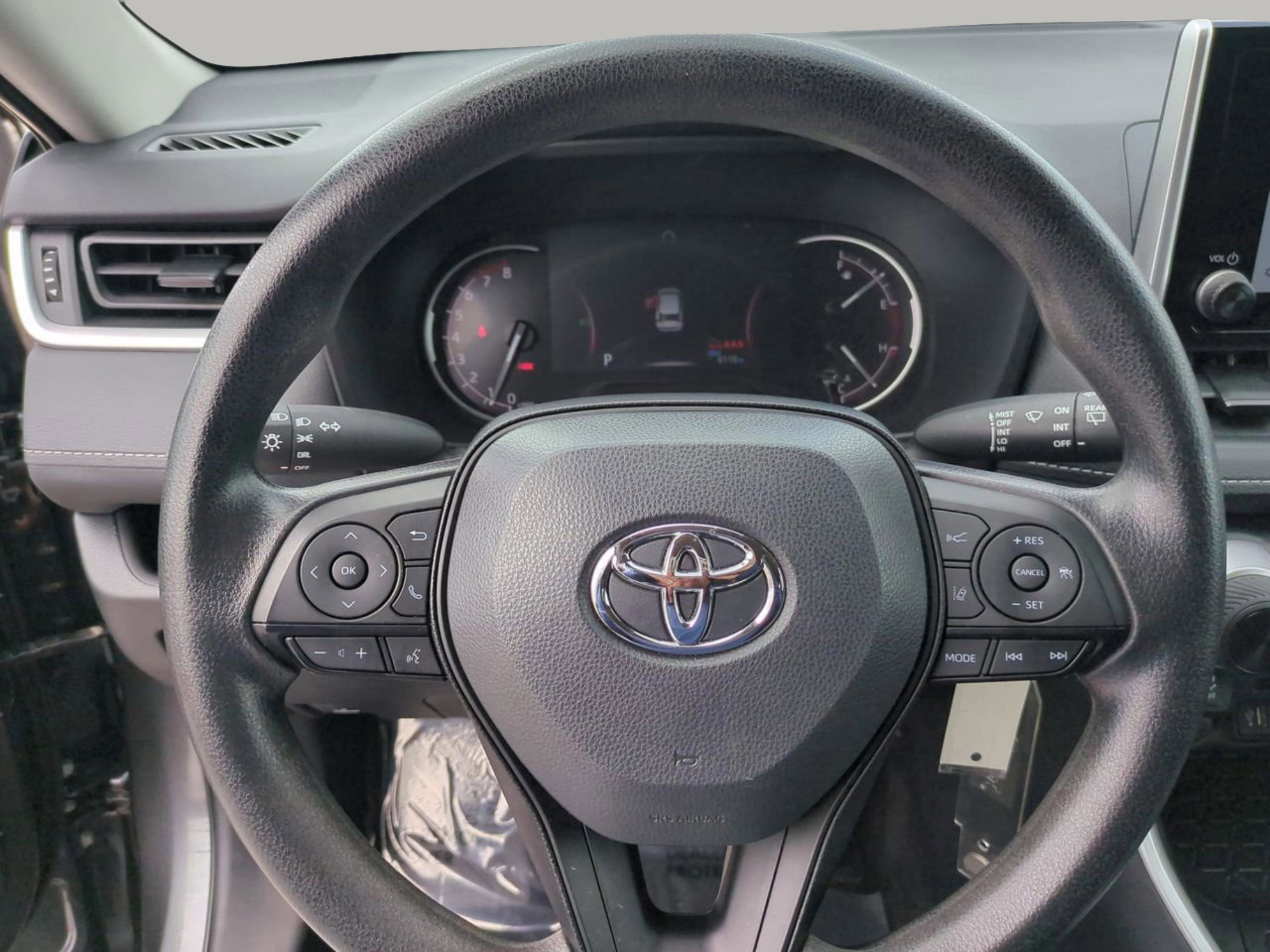 2024 Toyota RAV4 LE photo 24