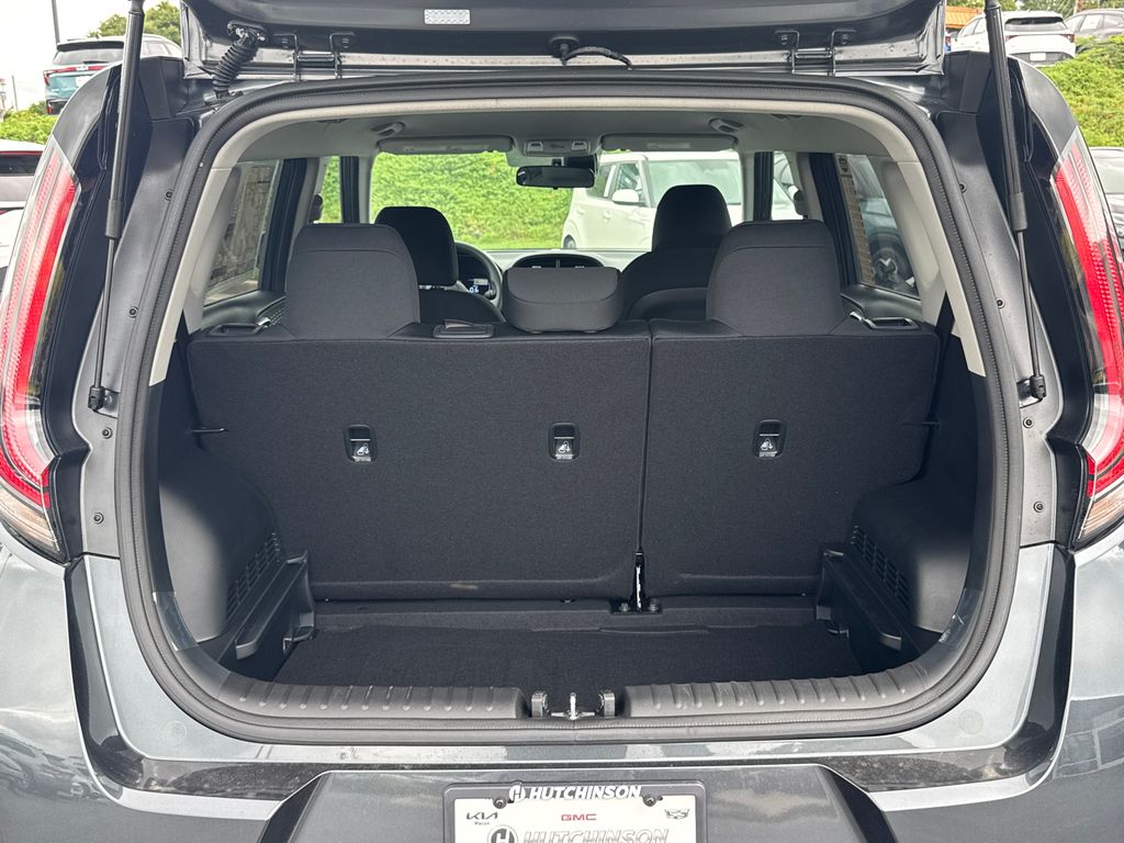 2025 Kia Soul LX photo 10