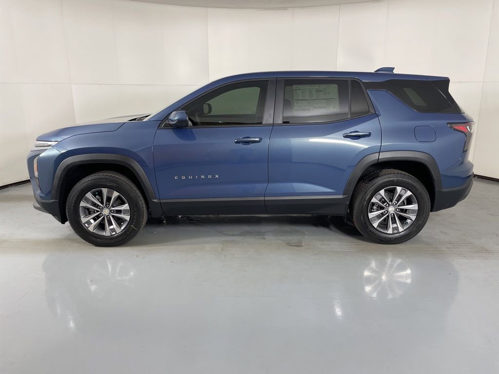 2026 Chevrolet Equinox LT photo 4