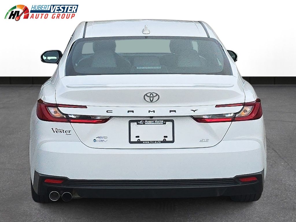 2025 Toyota Camry SE photo 7