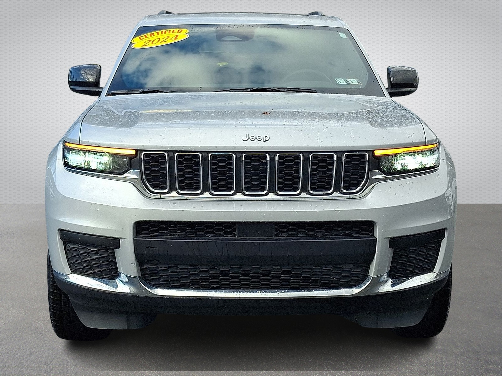 2024 Jeep Grand Cherokee Laredo photo 2