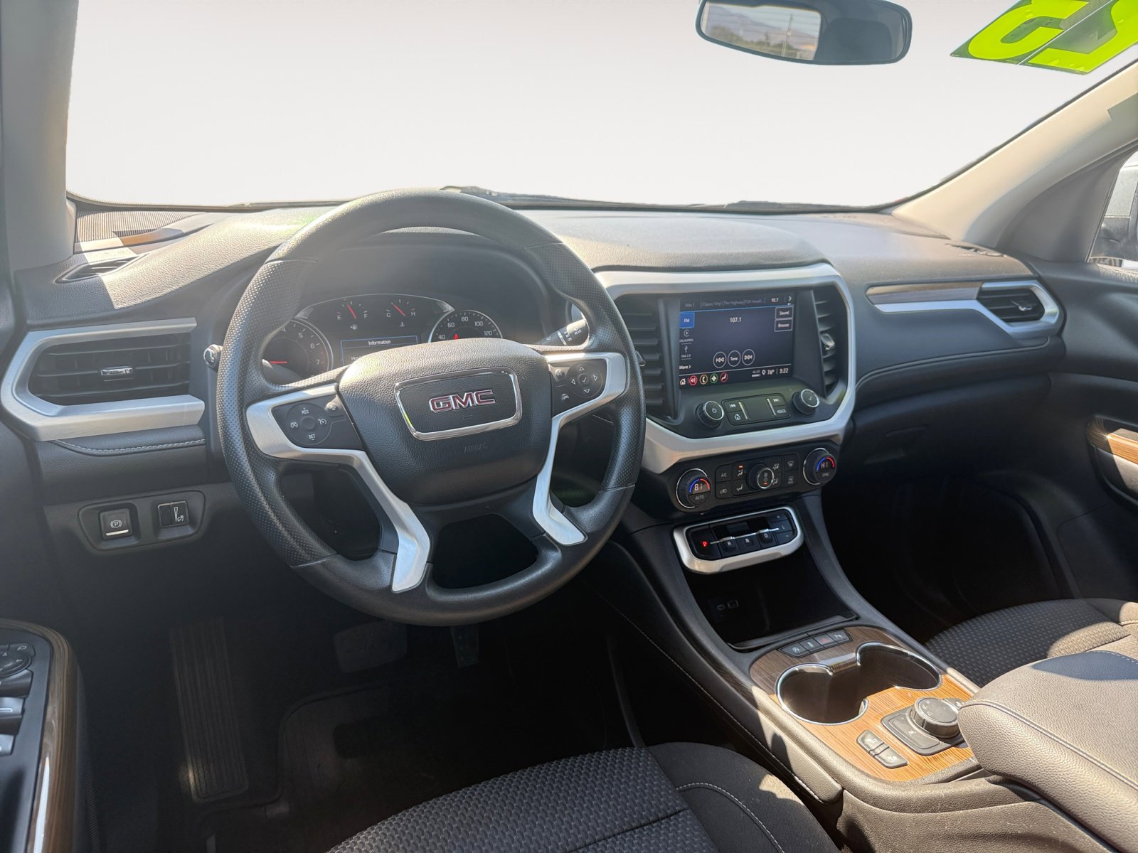 2023 Gmc Acadia SLE photo 14