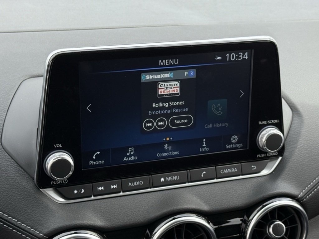 2025 Nissan Sentra SV photo 9