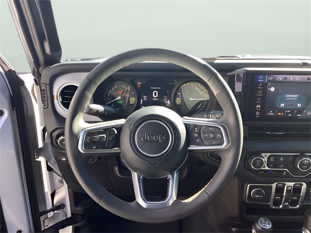 2024 Jeep Wrangler Sahara 4xe photo 16