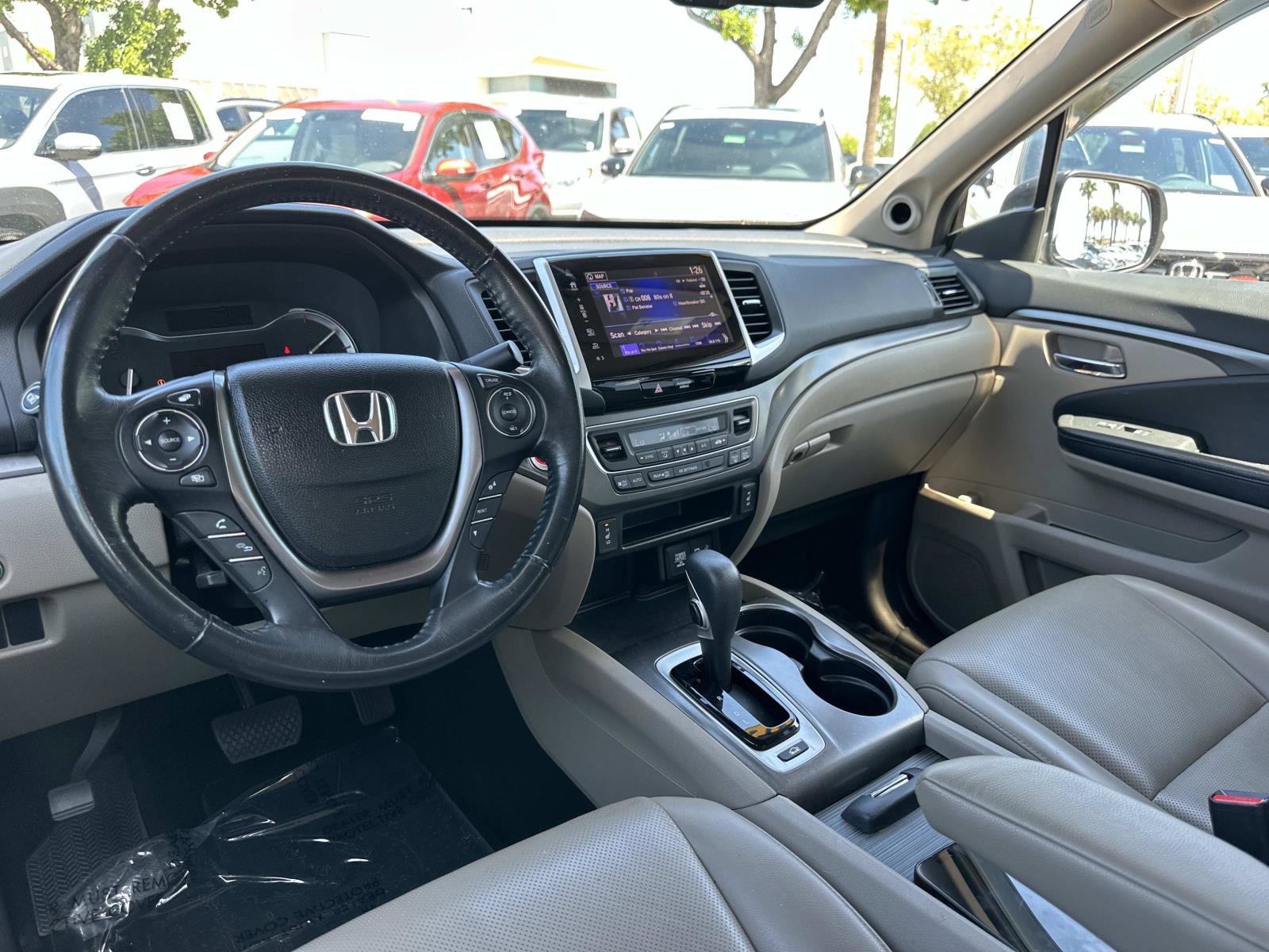 2017 Honda Ridgeline RTL-T photo 14
