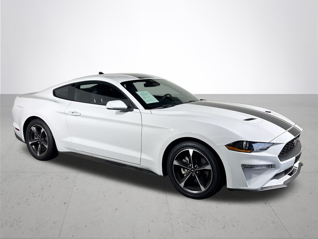 2021 Ford Mustang EcoBoost photo 4