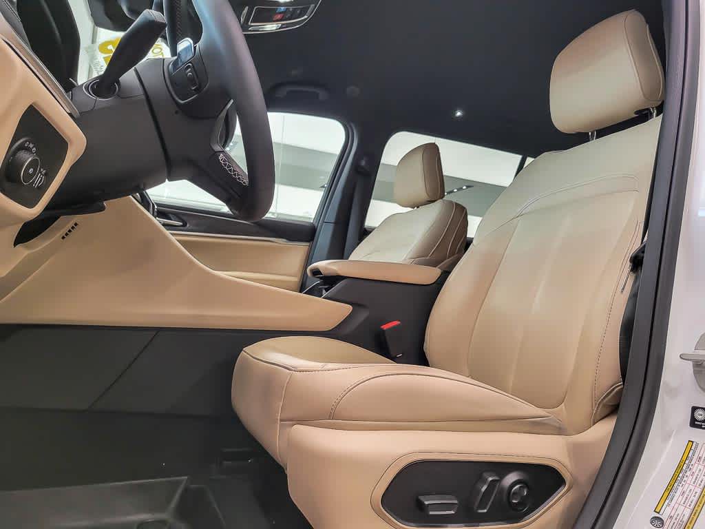 2023 Jeep Grand Cherokee Limited photo 4