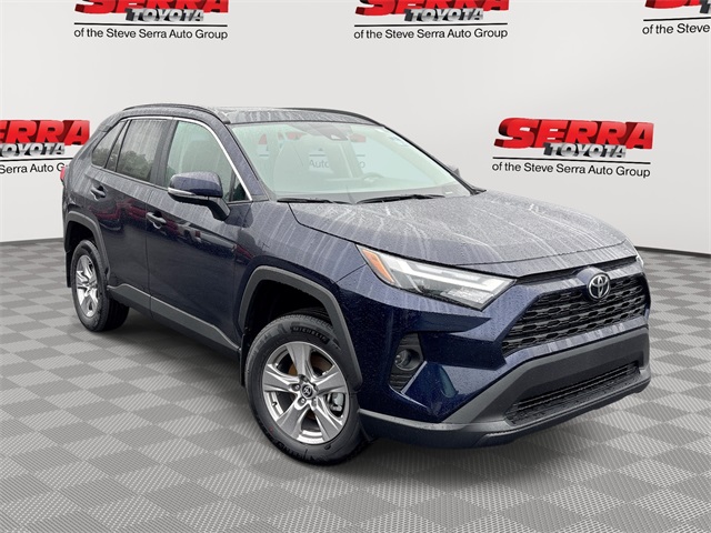 2025 Toyota RAV4 XLE's photo