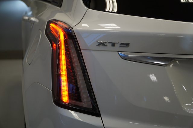 2022 Cadillac XT5 Sport photo 4