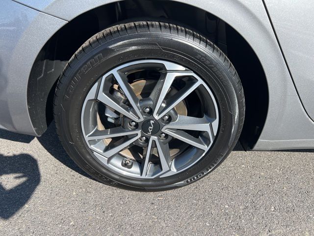2023 Kia Forte LXS photo 18