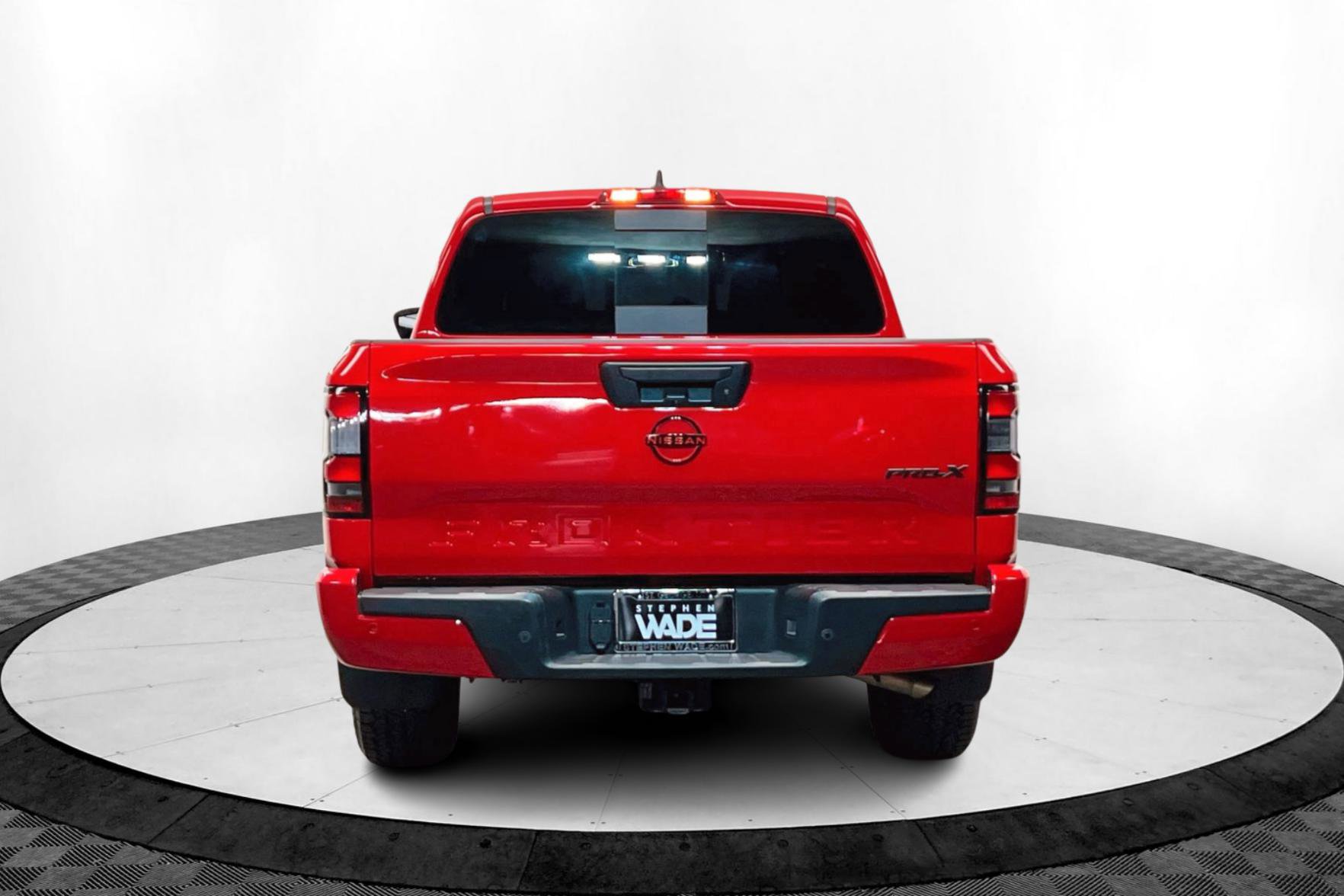 2024 Nissan Frontier PRO-X photo 4