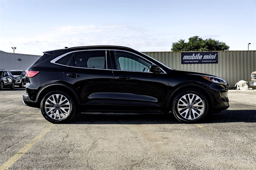 2021 Ford Escape Hybrid Titanium photo 4