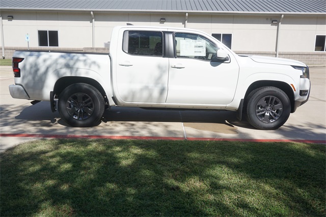 2026 Nissan Frontier SV photo 3