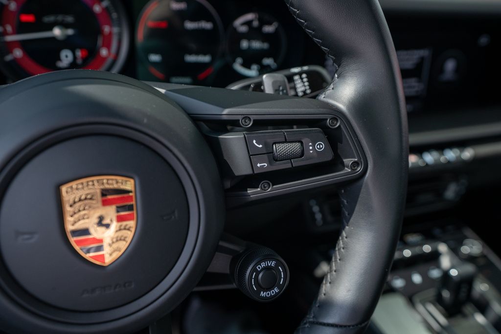 2023 Porsche 911 4 GTS photo 30