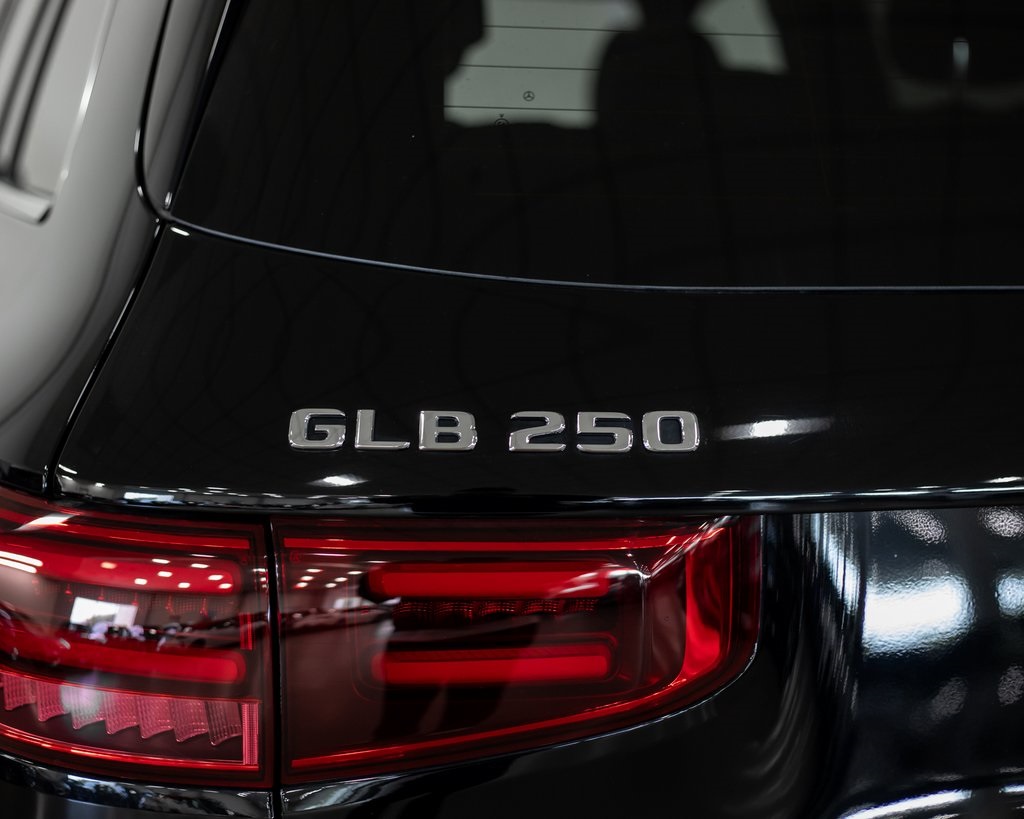 2024 Mercedes Benz GLB 4MATIC 250 photo 11