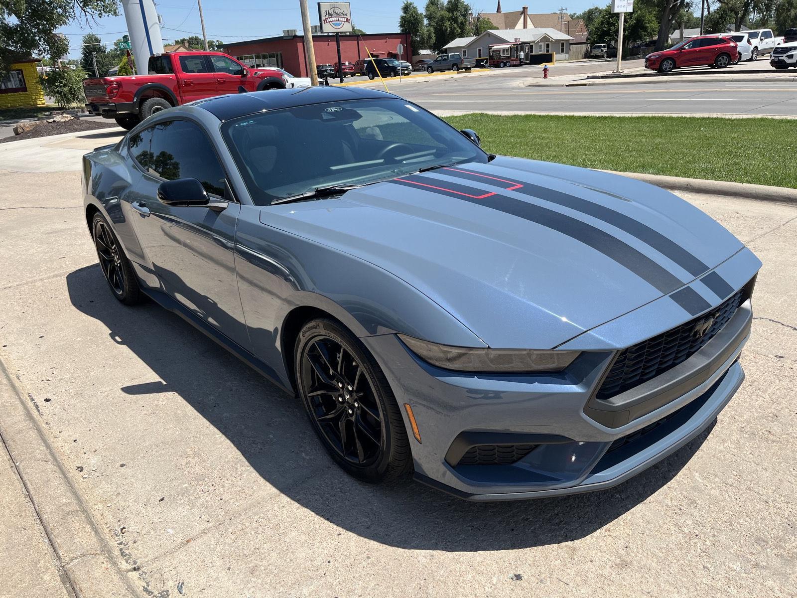 2024 Ford Mustang EcoBoost photo 4