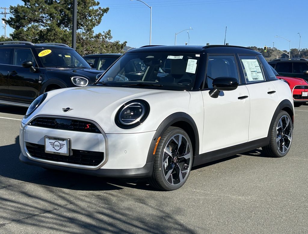 2026 MINI Hardtop 4 Door S's photo