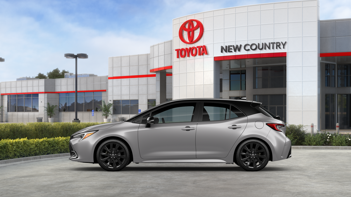 2025 Toyota Corolla XSE photo 4