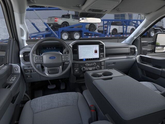 2025 Ford F-150 XLT photo 9