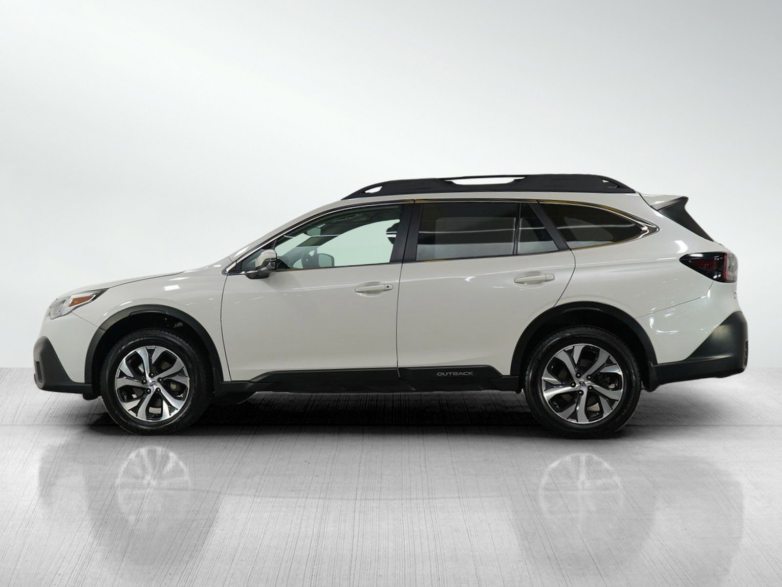 Used 2020 Subaru Outback Limited with VIN 4S4BTALC7L3147197 for sale in South Saint Paul, Minnesota