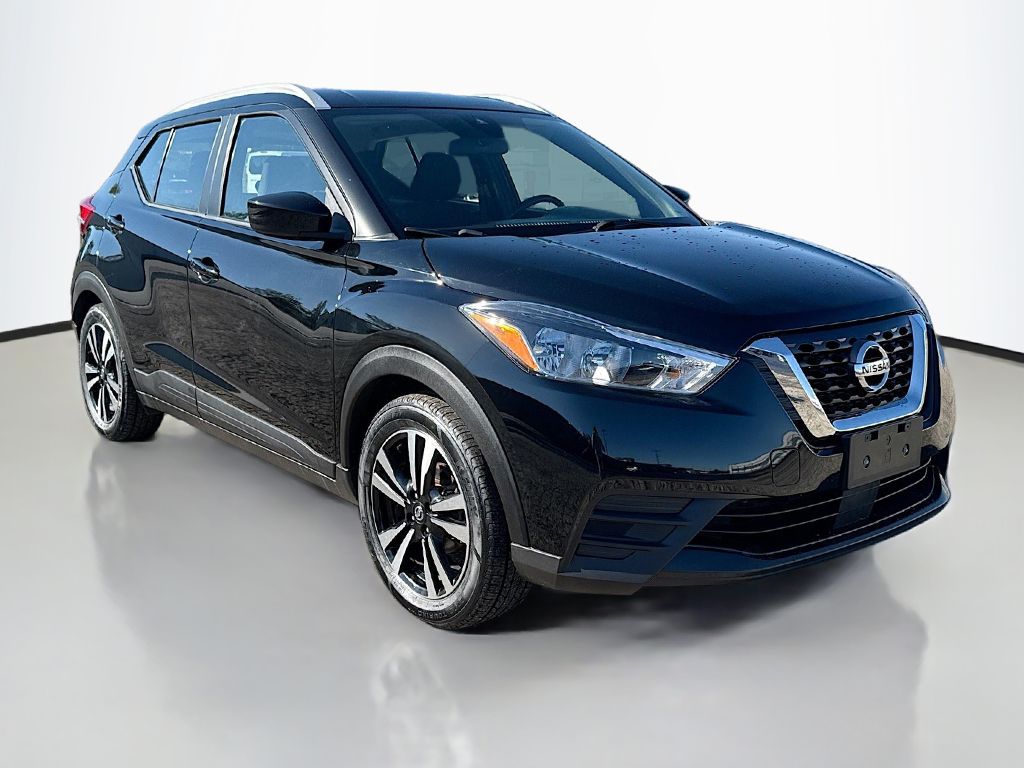 2020 Nissan Kicks SV photo 2