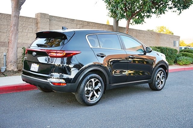 Used 2022 Black Kia LX image 7