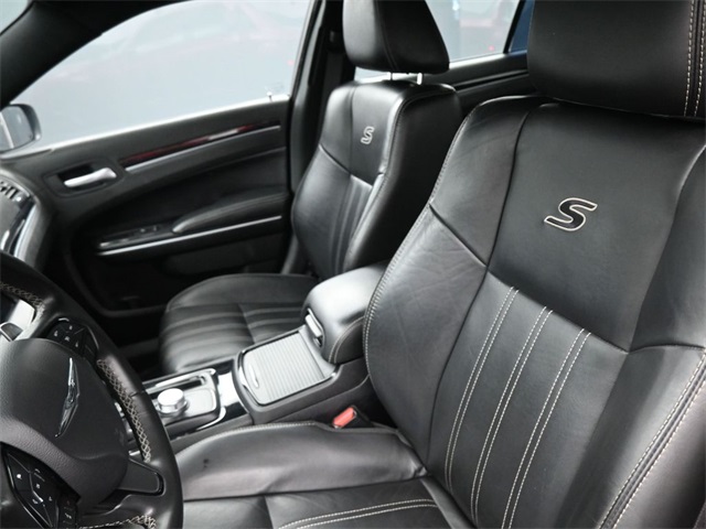 2021 Chrysler 300 S photo 29