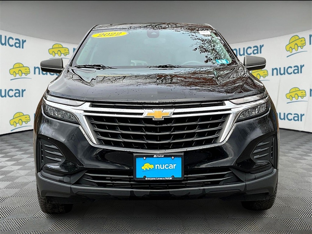 2022 Chevrolet Equinox LS photo 2