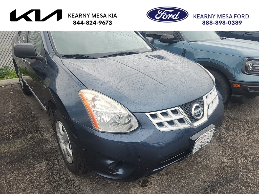 2013 Nissan Rogue S's photo