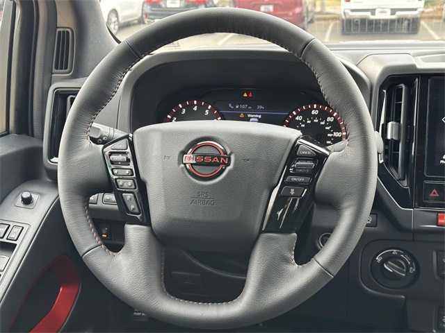 2025 Nissan Frontier Crew Cab PRO-4X photo 3