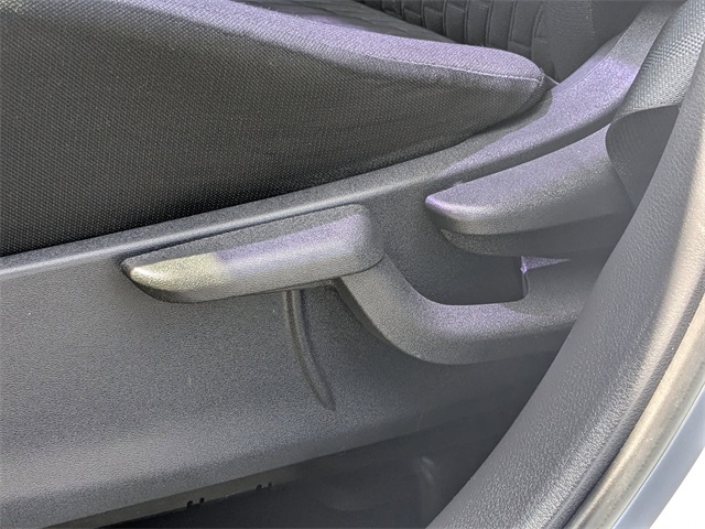 2022 Nissan Kicks SR photo 19